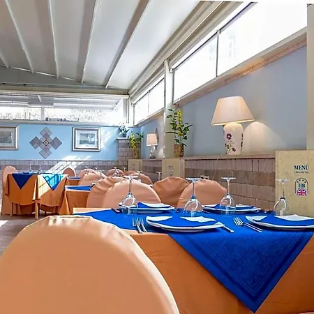 Borgo Del Mare ホテル 4*